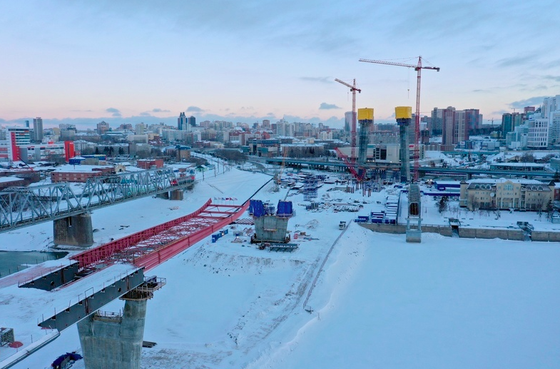 Фото В Новосибирске завершили очередную стадию надвижки пролёта четвёртого моста 2